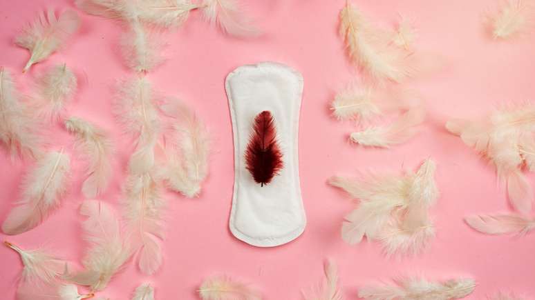 cor da menstruação: entenda os sinais do seu organismo
