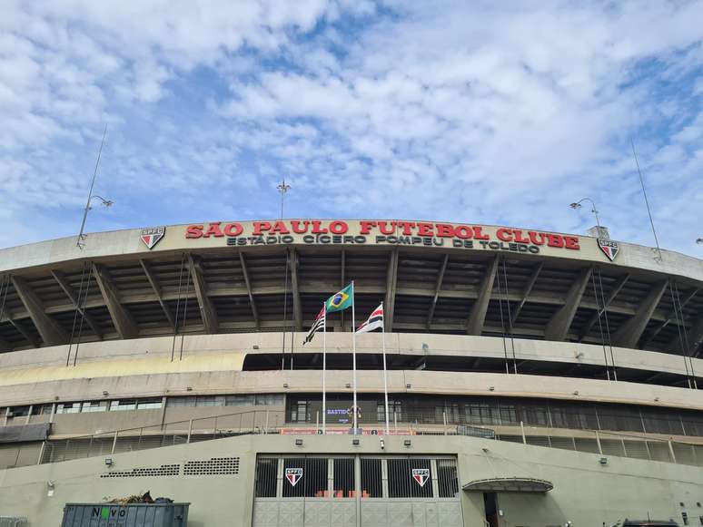 Antigo letreiro do MorumBis, estádio do São Paulo