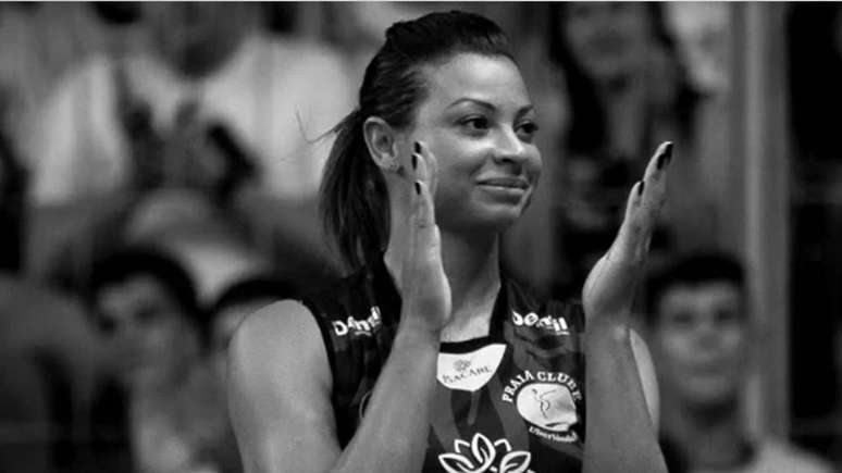 A jogadora Walewska atuava na posição de central no vôlei; ela morreu nesta quinta