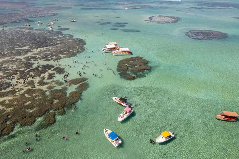 The city has crystal clear waters The city has crystal clear waters