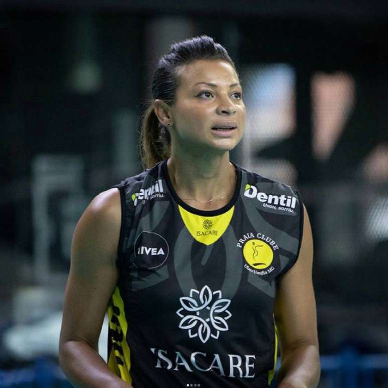 Walewska, medalhista de ouro pela seleção brasileira de vôlei em 2008, morre aos 43 anos