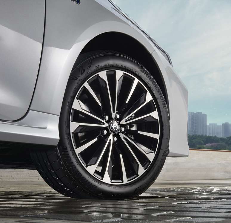 Toyota Corolla 2024: novas rodas das versões XEi e Altis 