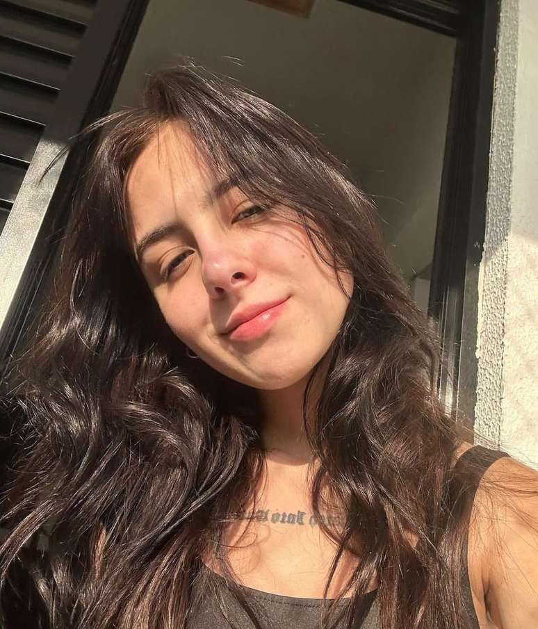 "Mulheres bi acabam se tornando um fetiche para muitos homens héteros", diz a influencer Doarda