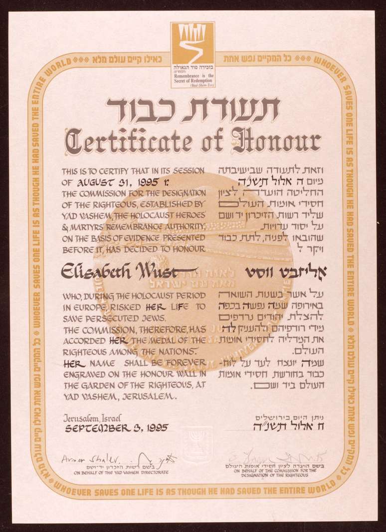 Yad Vashem concedeu a Lilly o título de "Justa entre as Nações" por salvar as vidas de três judeus durante a guerra após a prisão de Felice; a Alemanha também lhe concedeu a cruz de honra em 1981.