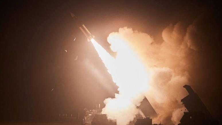 What are the ATACMS missiles that the United States intends to send to Ukraine?