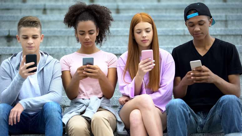 4 Reasons Why Teens Participate in Social Media Challenges