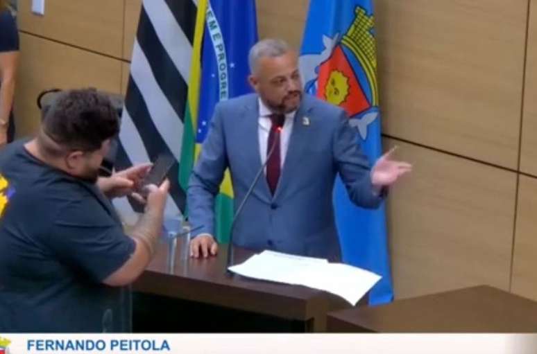 Fernando Peitola afirmou que estava 'doidão' durante sessão da Câmara