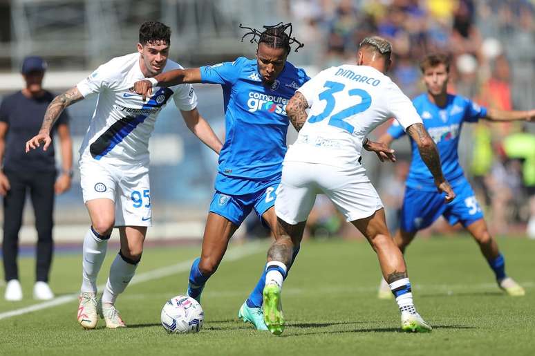 Inter de Milão vence Empoli e Juventus perde para o Genoa no italiano