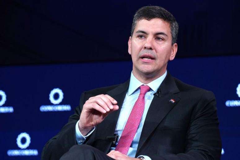 Durante campanha eleitoral, presidente paraguaio Santiago Pe&ntilde;a prometeu n&atilde;o aumentar impostos