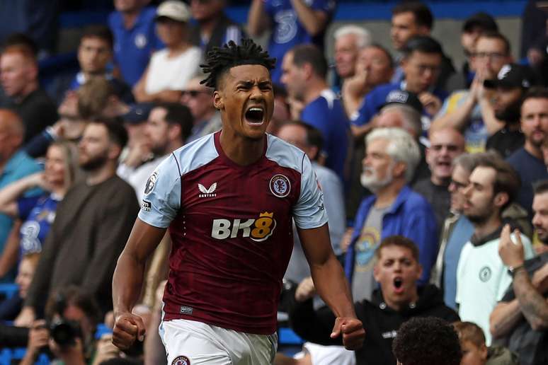 Watkins comemora o gol marcado pelo Aston Villa 