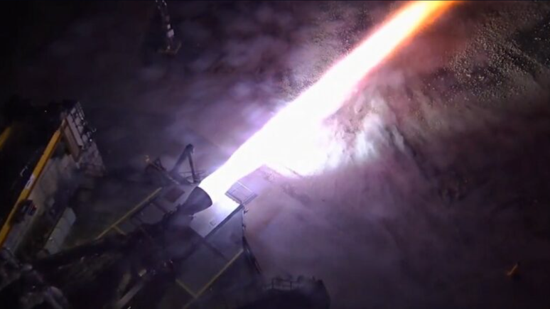 Raptor engine activated during testing (Image: Reproduction/SpaceX) Raptor engine activated during testing (Image: Reproduction/SpaceX)