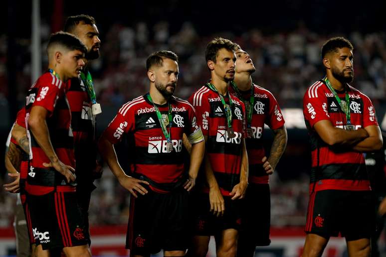 Torcedores do Flamengo pedem demissão de jogadores