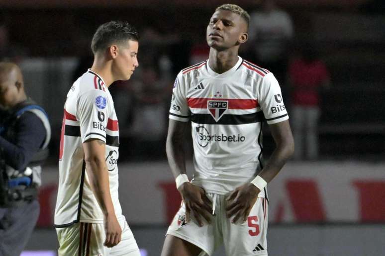 Agora é ir para o Morumbi e jogar com 10 Zagueiros