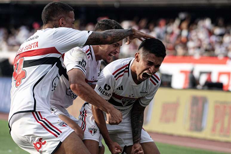 São Paulo é o time que mais realizou cruzamentos no Campeonato