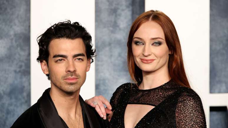 Sophie Turner e Joe Jonas firmam acordo tempor&aacute;rio para manter as filhas em Nova York