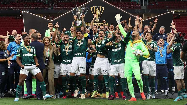 Palmeiras é eleito o melhor time do mundo, título inédito para o país 