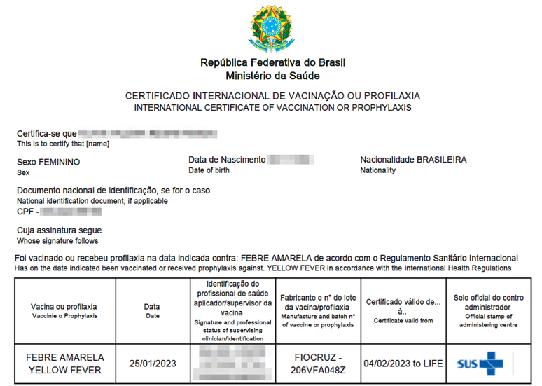 Certificado internacional de vacinação digital, baixado diretamente do aplicativo ConecteSUS, mostra a vacina falsa inserida, além de com dados do vacinador, laboratório e lote