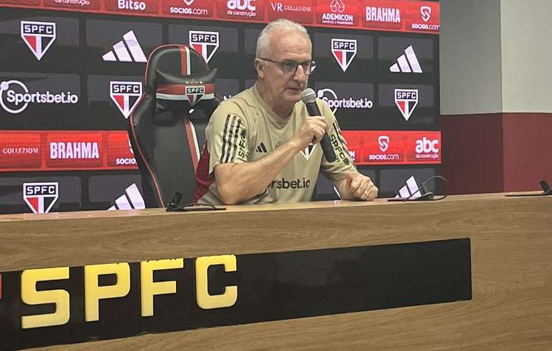 Dorival Júnior em entrevista coletiva após título da Copa do Brasil 