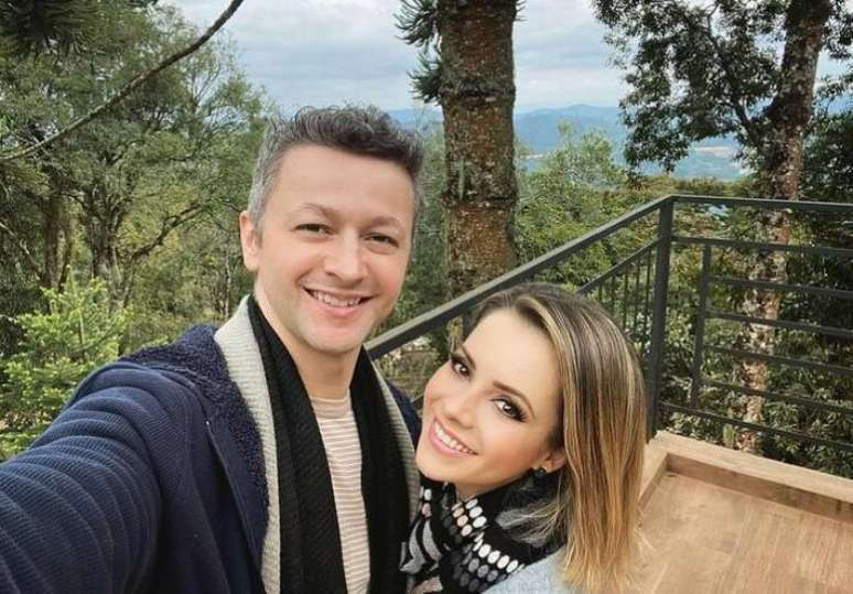 Sandy e Lucas Lima comemoraram 15 anos de casamento recentemente.