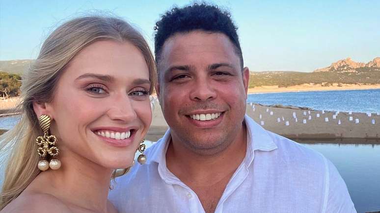 Na Espanha, Ronaldo Fenômeno se casa em cerimônia religiosa com Celina Locks