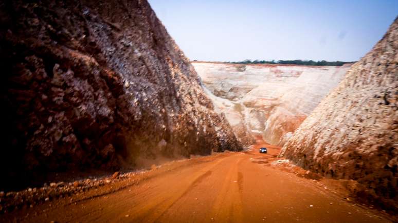 Minas de ouro de Poconé produzem o mineral de forma legal