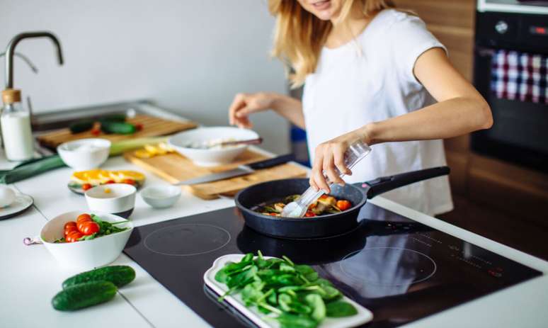Homemade food can prevent chronic diseases;  competence