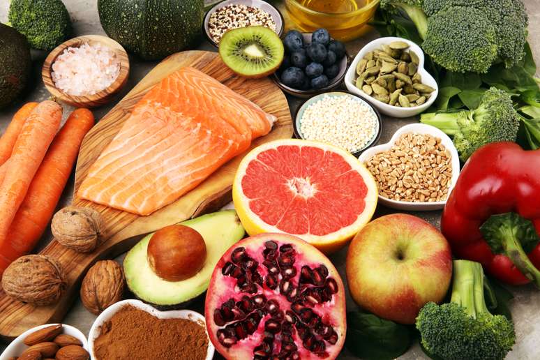 Alimentos fontes de fibras e prote&iacute;nas magras s&atilde;o recomendados para os diab&eacute;ticos 