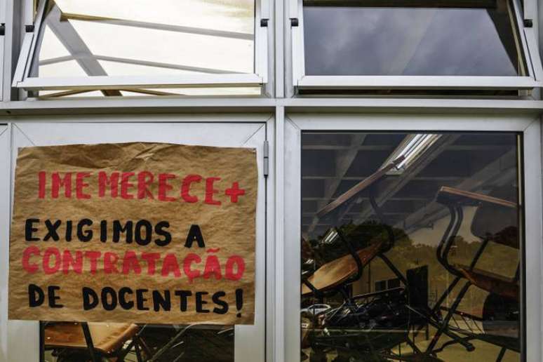 Movimento de greve no IME, na Cidade Universitária