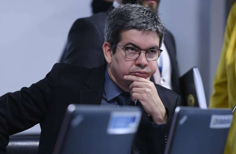 Senador Randolfe Rodrigues (sem partido-AP)