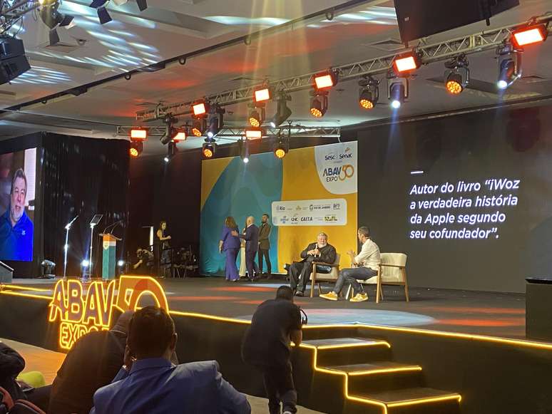 Primeiro dia da ABAV Expo teve palestra do cofundador da Apple Steve Wozniak