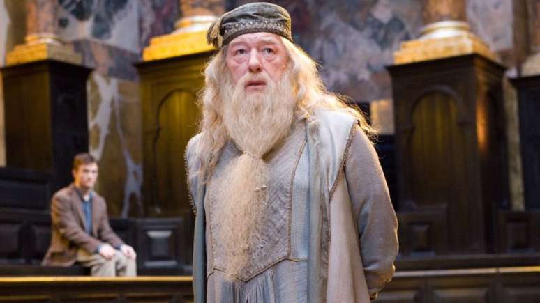 Morre Michael Gambon, astro de "Harry Potter", aos 82 anos