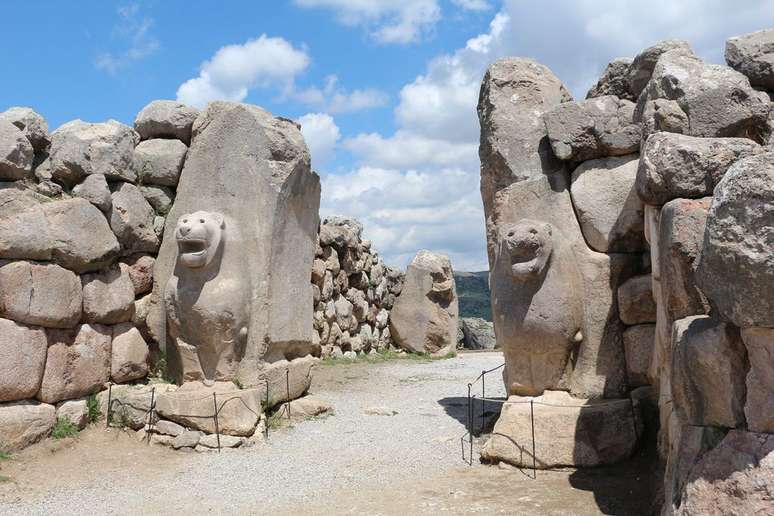 Portão do Leão, no sudeste de Hattusa, na atual Turquia, que já foi a capital do Império Hitita (Imagem: Bernard Gagnon/CC-BY-S.A-3.0)