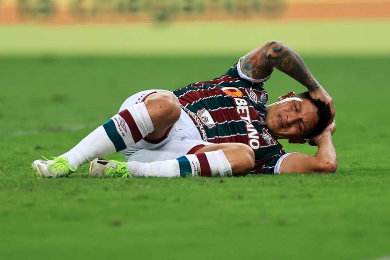 Cano faz dois e Fluminense busca empate contra Internacional no primeiro  jogo da semifinal da Libertadores