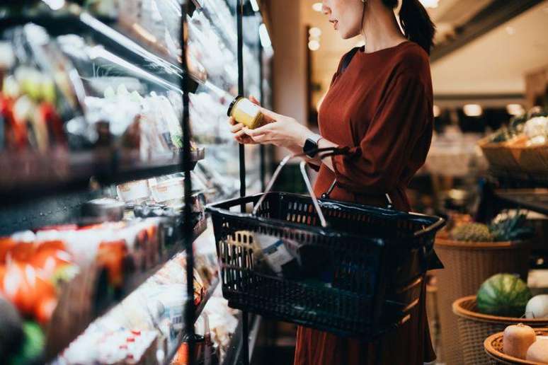 Compra consciente de alimentos no supermercado &eacute; fundamental para manter h&aacute;bitos de consumo saud&aacute;veis