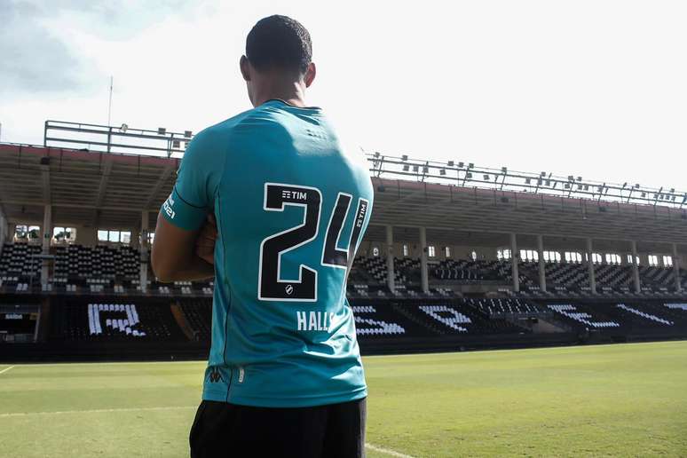 Vasco acerta a contratação do goleiro Ivan para temporada 2023 – Vasco da  Gama