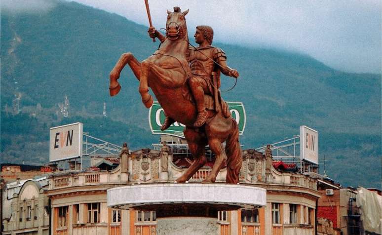Estátua de Alexandre, o Grande, em Escópia, capital da Macedônia do Norte 