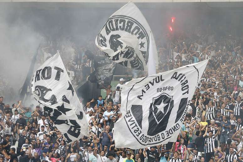 Náutico on X: O nosso jogo-treino contra o Botafogo-PB não terá acesso da  torcida, mas quem disse que a Nação vai ficar de fora? 💪 A TV Timba, que  agora conta com