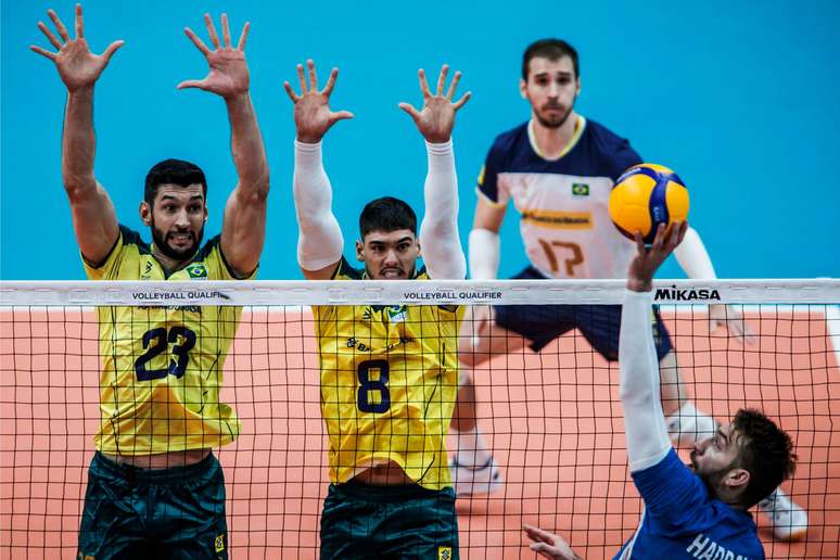 Com show de Darlan, Seleção Brasileira de Vôlei garante vitória no tie-break