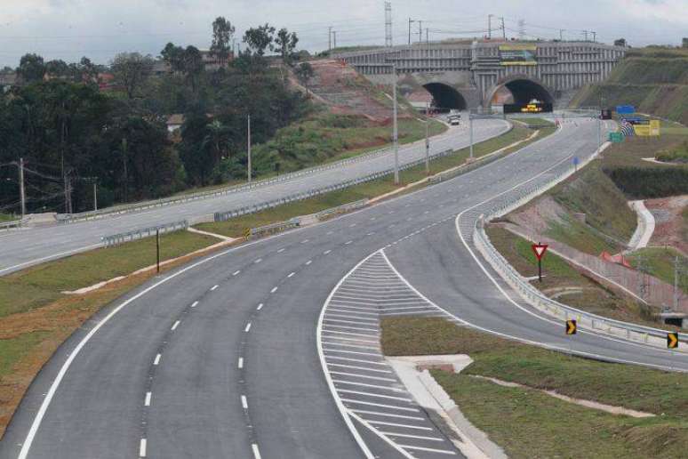 O rodoanel tem ligação com diversas rodovias, sendo um importante ponto de conexão em São Paulo.