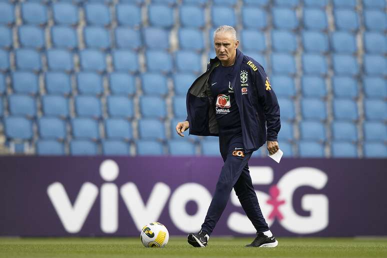 Flamengo inicia outubro com expectativa por novo técnico e virada de página