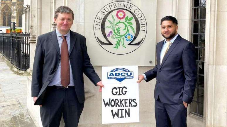 Reino Unido: os ex-motoristas do Uber James Farrar e Yaseen Aslam iniciaram longa batalha judicial contra a Uber em 2016