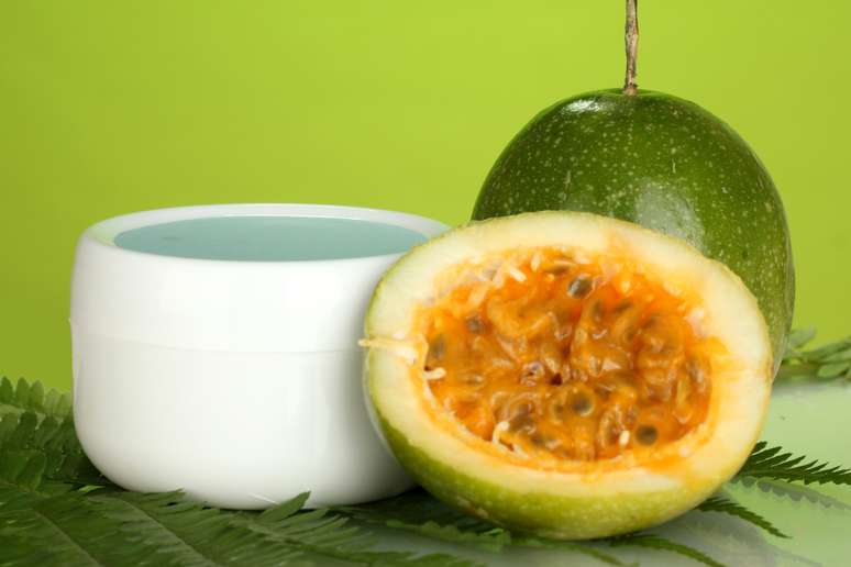 Maracuj&aacute; &eacute; indicado para tratar e proteger os cabelos 