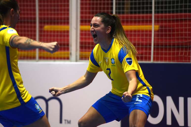 Débora Vanin atuando pela Seleção Brasileira – 