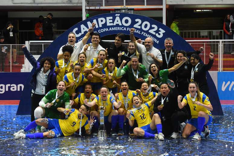 Seleção Brasileira comemorando o título da Copa América – 