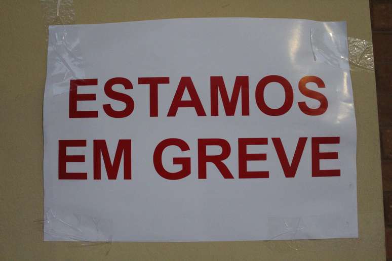 Aviso de greve nas estações da CPTM 