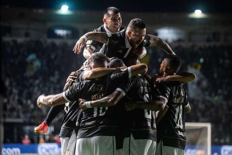 Veja risco de rebaixamento de Cruzeiro e Vasco após empate pelo Brasileirão