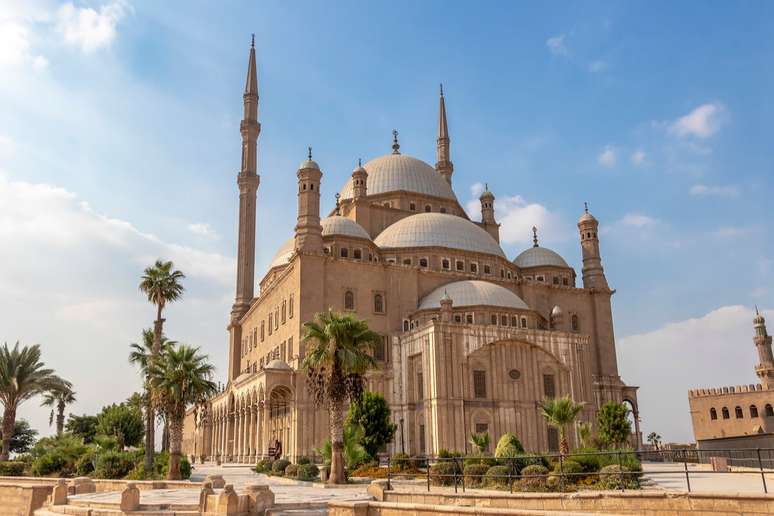 Mesquita de Muhammed Ali Pasha tem mais de 80 metros de altura e é visível de vários pontos do Cairo 