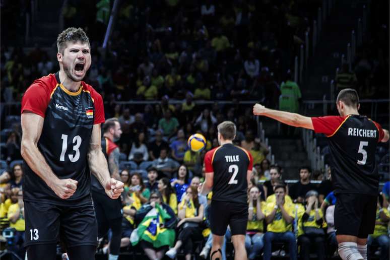 Pré-Olímpico masculino de vôlei: Brasil vira e vence República Tcheca