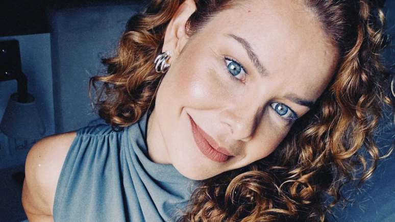 Fernanda Souza surprises the web by appearing with a dress embedded in the photos