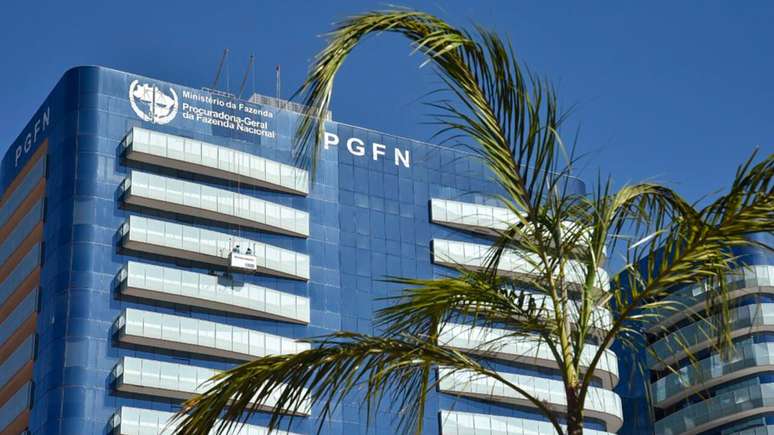 A PGFN é responsável pela cobrança de impostos e outras dívidas não quitadas com o governo federal